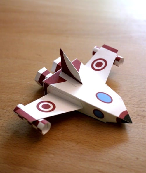 Kid-friendly papercraft: Spaceship